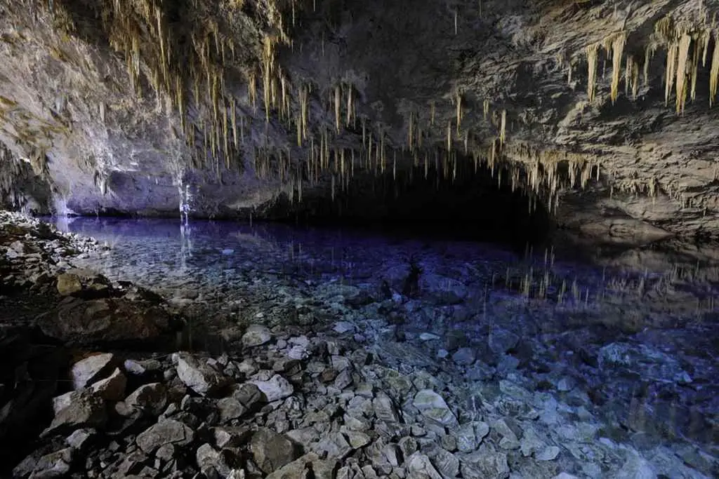 Gruta do Lago Azul