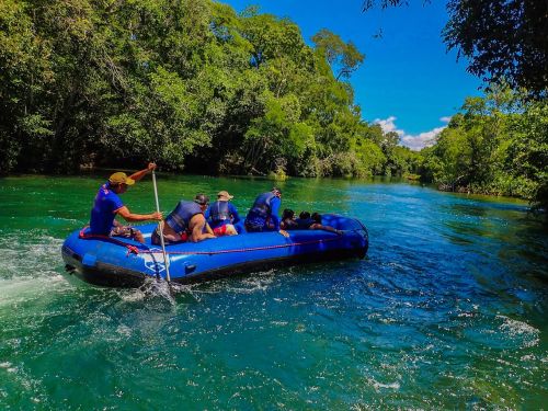 Passeio de Bote em Bonito Passeio de Bote em Bonito